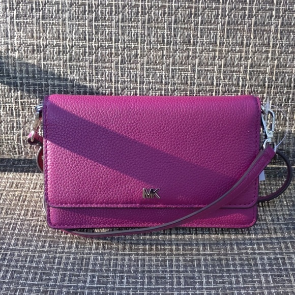 Michael Kors Handbags - Michael Kors Pebble Leather Crossbody Bag